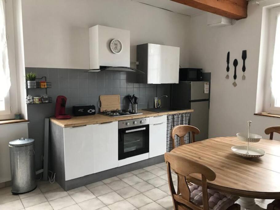 Agreable Maison De Village Léran Kültér fotó